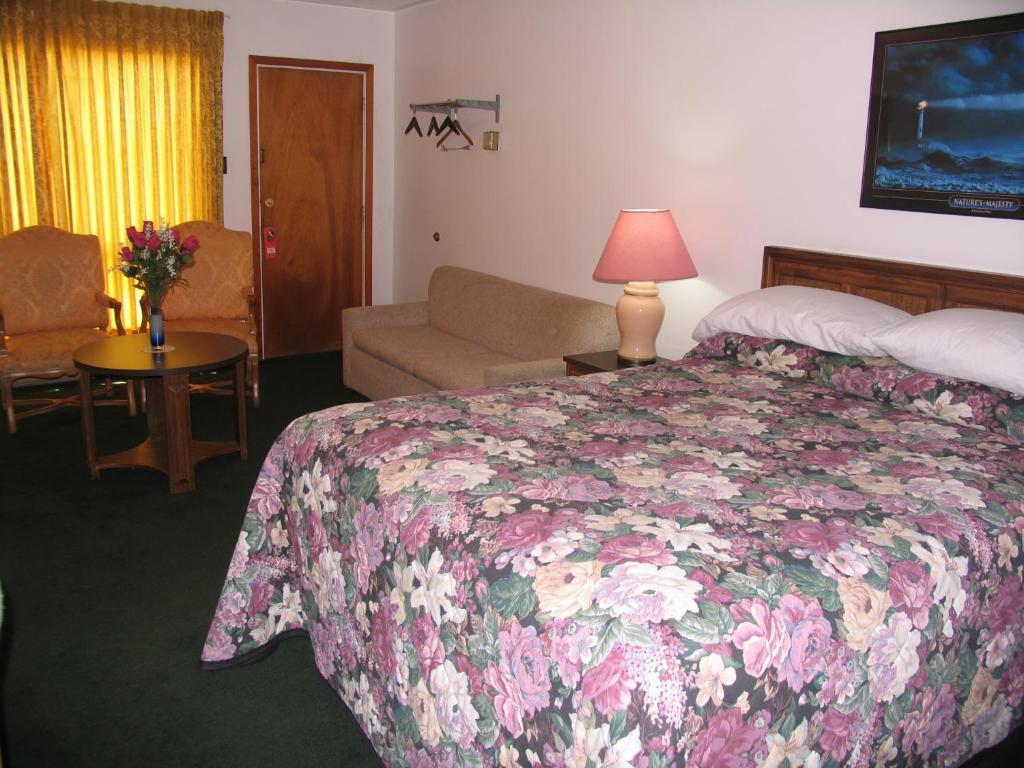 Seven Oakes Motel Kingston Zimmer foto